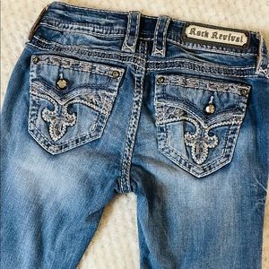 Ladies Designer ROCK REVIVAL jeans with STUNNING blue embellishments EUC